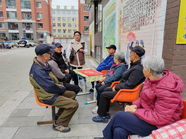 旗社区：筑杆暖民心 晒出幸福感K8凯发登录敦化市渤海街道红(图2)